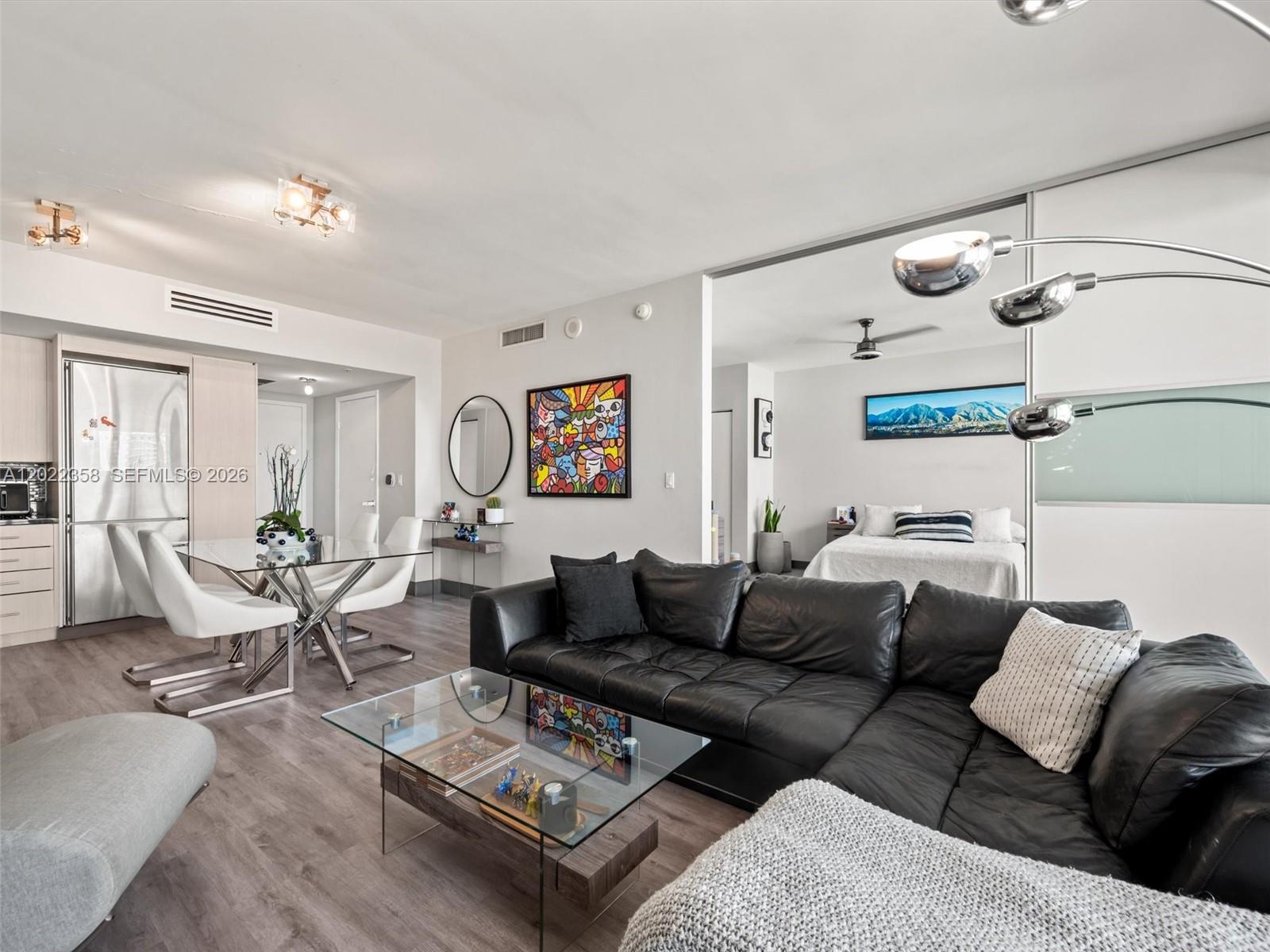 92 Southwest 3rd Street, Unit 1607 Miami, FL 33130 - Photo 10 of 25