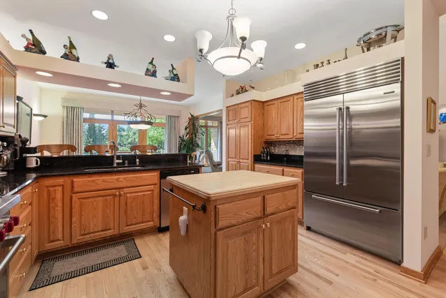 $789,000 | 1117 Sweetbriar Lane, Unit 22, Hartland, WI 53029