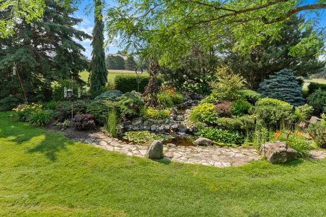 $789,000 | 1117 Sweetbriar Lane, Unit 22, Hartland, WI 53029