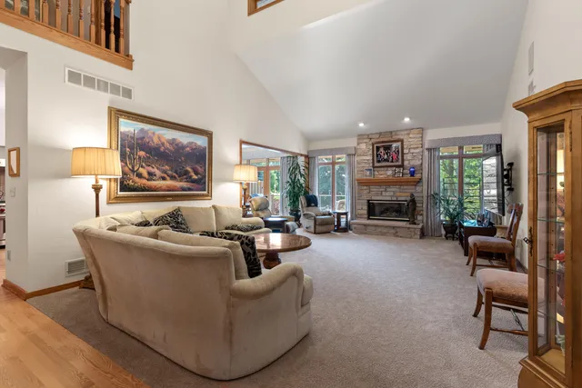 $789,000 | 1117 Sweetbriar Lane, Unit 22, Hartland, WI 53029