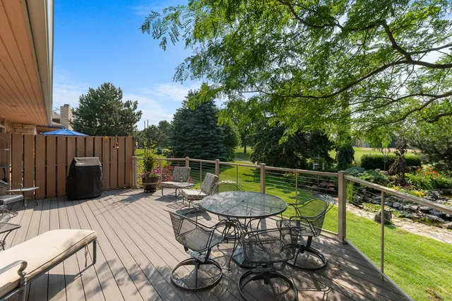 $789,000 | 1117 Sweetbriar Lane, Unit 22, Hartland, WI 53029