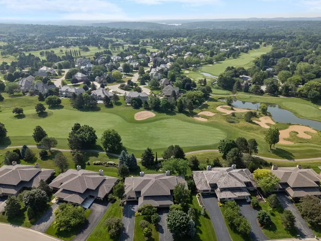 $789,000 | 1117 Sweetbriar Lane, Unit 22, Hartland, WI 53029