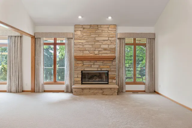 $789,000 | 1117 Sweetbriar Lane, Unit 22, Hartland, WI 53029