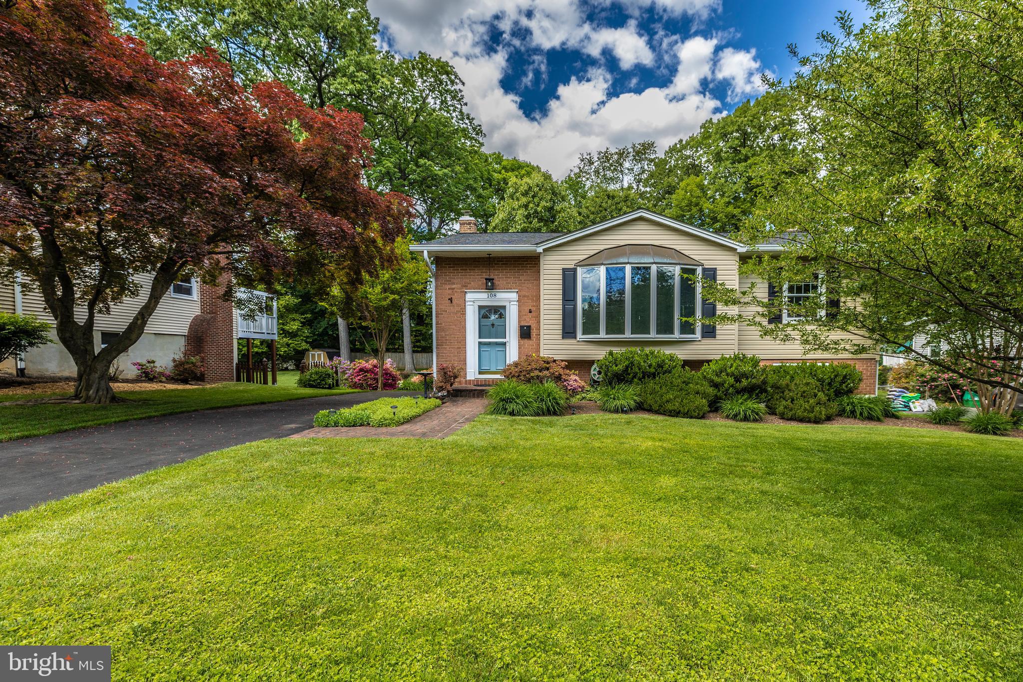 108 Woodland Road Gaithersburg, MD 20877 - Photo 2 of 72 Gallery Image 2