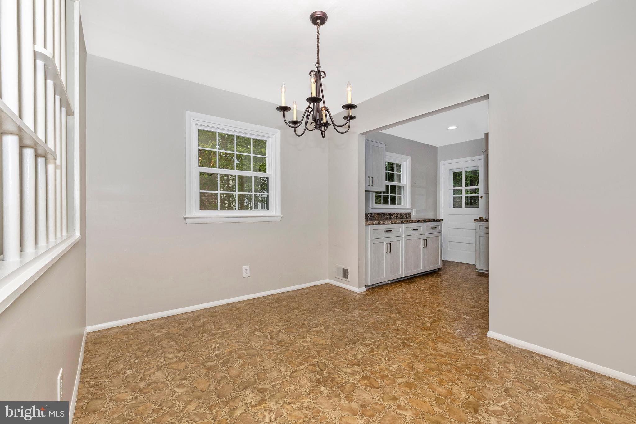 108 Woodland Road Gaithersburg, MD 20877 - Photo 14 of 72 DINING AREA