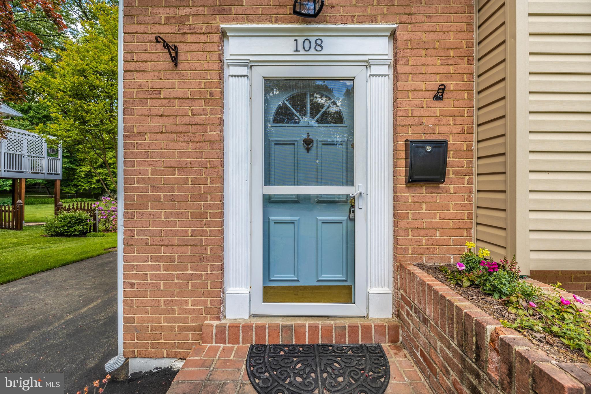 108 Woodland Road Gaithersburg, MD 20877 - Photo 3 of 72 Gallery Image 3
