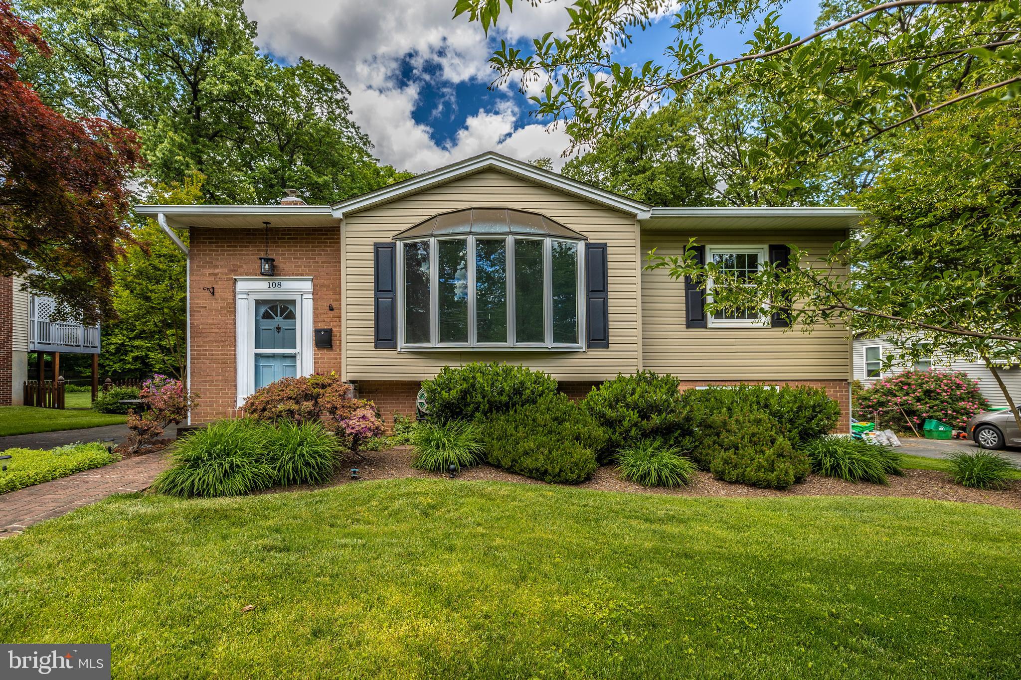 108 Woodland Road Gaithersburg, MD 20877 - Photo 4 of 72 Gallery Image 4