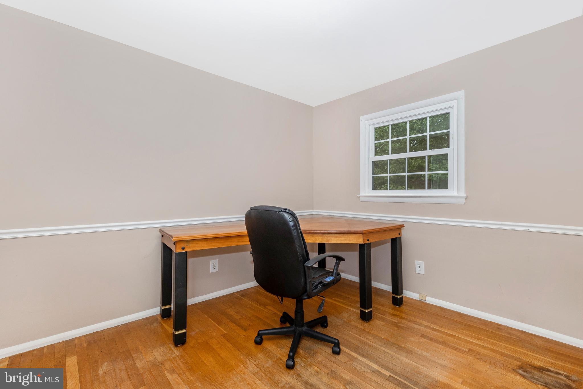 108 Woodland Road Gaithersburg, MD 20877 - Photo 34 of 72 BEDROOM