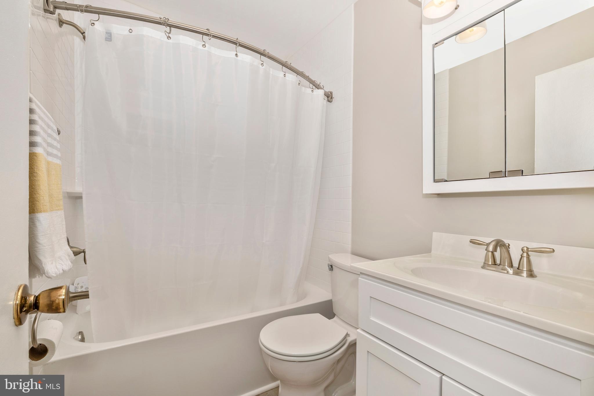108 Woodland Road Gaithersburg, MD 20877 - Photo 35 of 72 FULL BATH