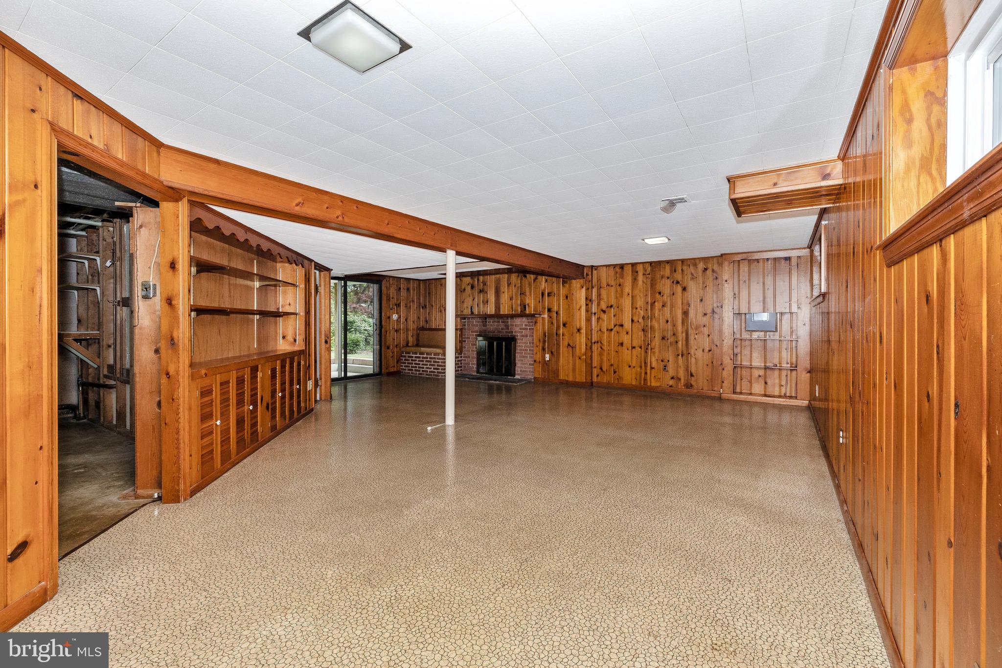 108 Woodland Road Gaithersburg, MD 20877 - Photo 36 of 72 LL LIVING AREA