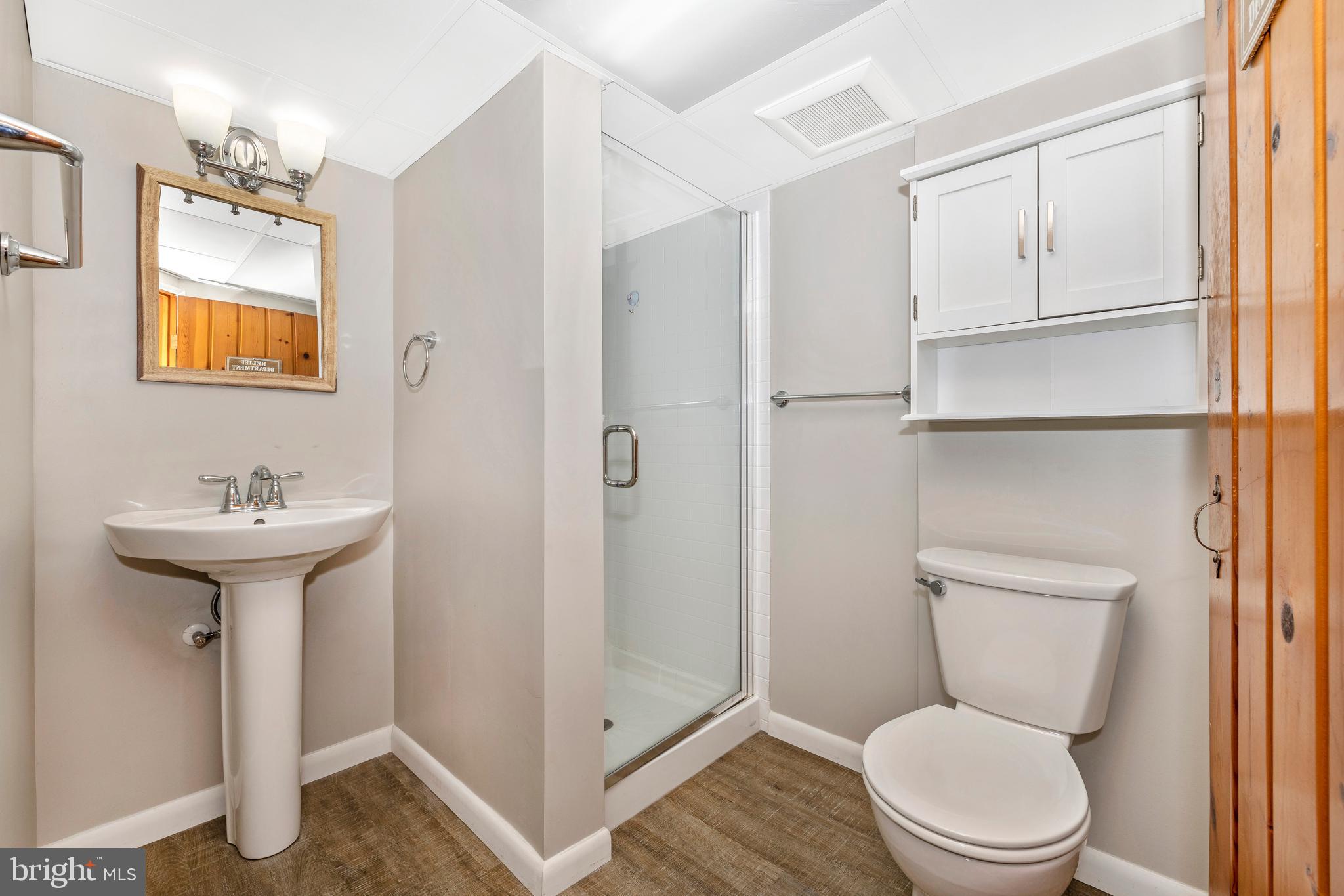 108 Woodland Road Gaithersburg, MD 20877 - Photo 41 of 72 LL BATHROOM