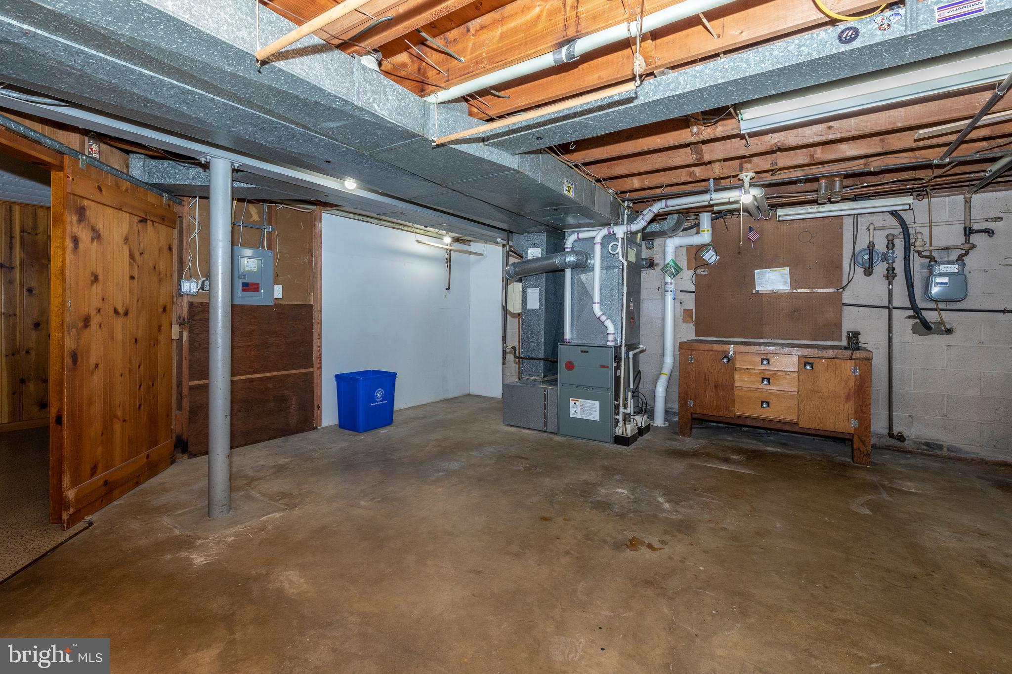 108 Woodland Road Gaithersburg, MD 20877 - Photo 43 of 72 STORAGE
