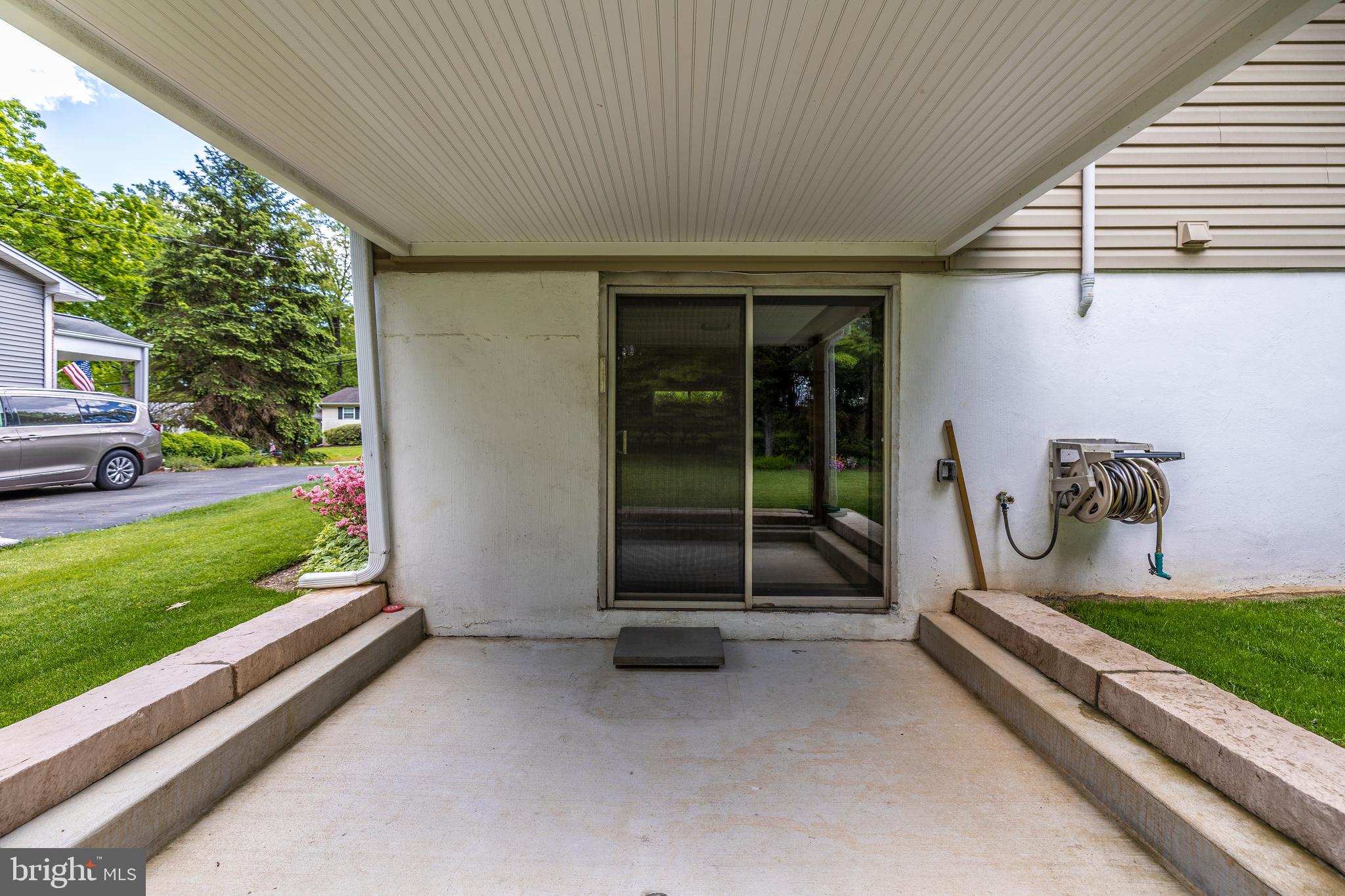 108 Woodland Road Gaithersburg, MD 20877 - Photo 65 of 72 LL PATIO