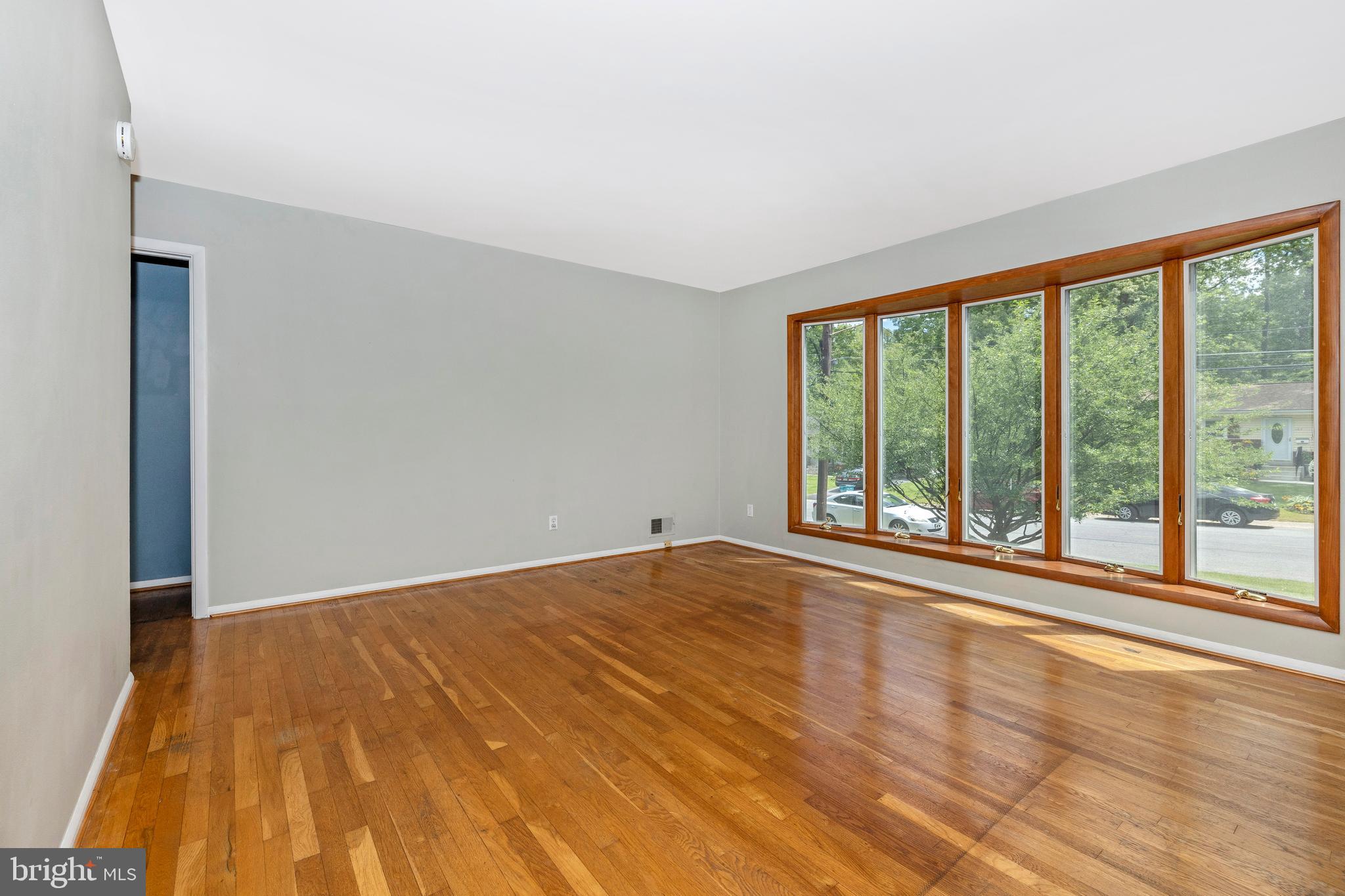 108 Woodland Road Gaithersburg, MD 20877 - Photo 10 of 72 Gallery Image 10
