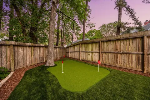 $465,000 | 14210 Vanessa Circle, Houston, TX 77069