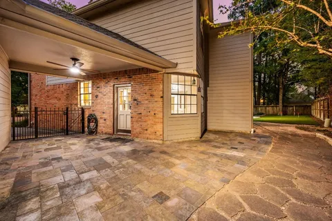 $465,000 | 14210 Vanessa Circle, Houston, TX 77069