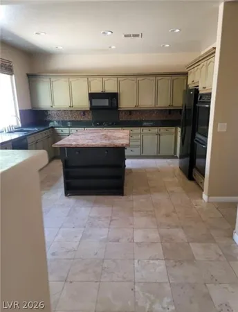 $729,900 | 1700 Ravanusa Drive, Henderson, NV 89052
