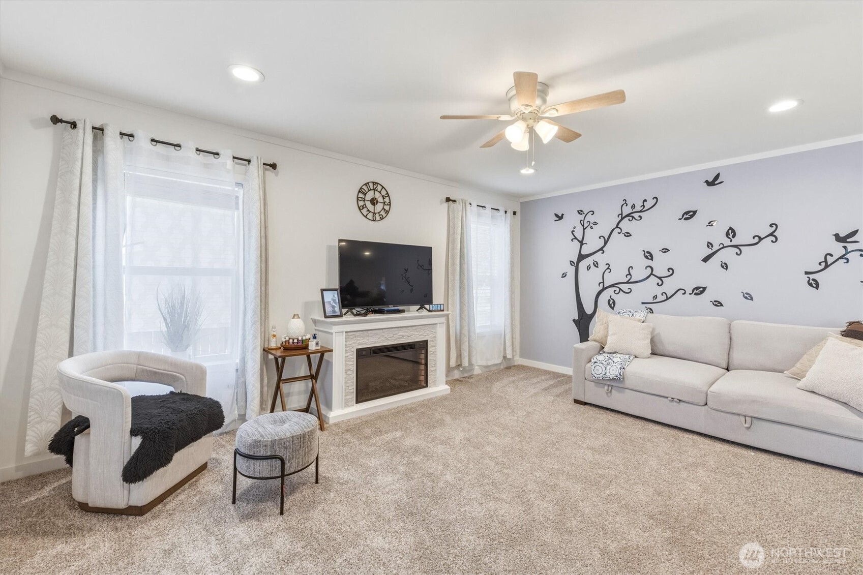 403 Rons Court Kelso, WA 98626 - Photo 5 of 39