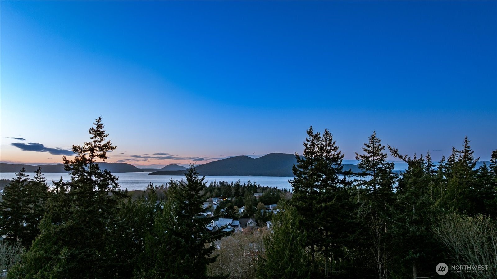 3913 West 12th Street Anacortes, WA 98221 - Photo 37 of 40