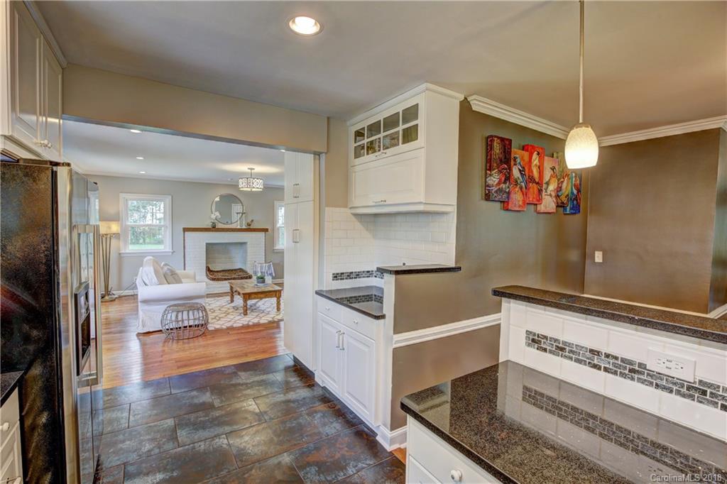 611 Greystone Road, Unit 6 Charlotte, NC 28209 - Photo 7 of 23 Gallery Image 7