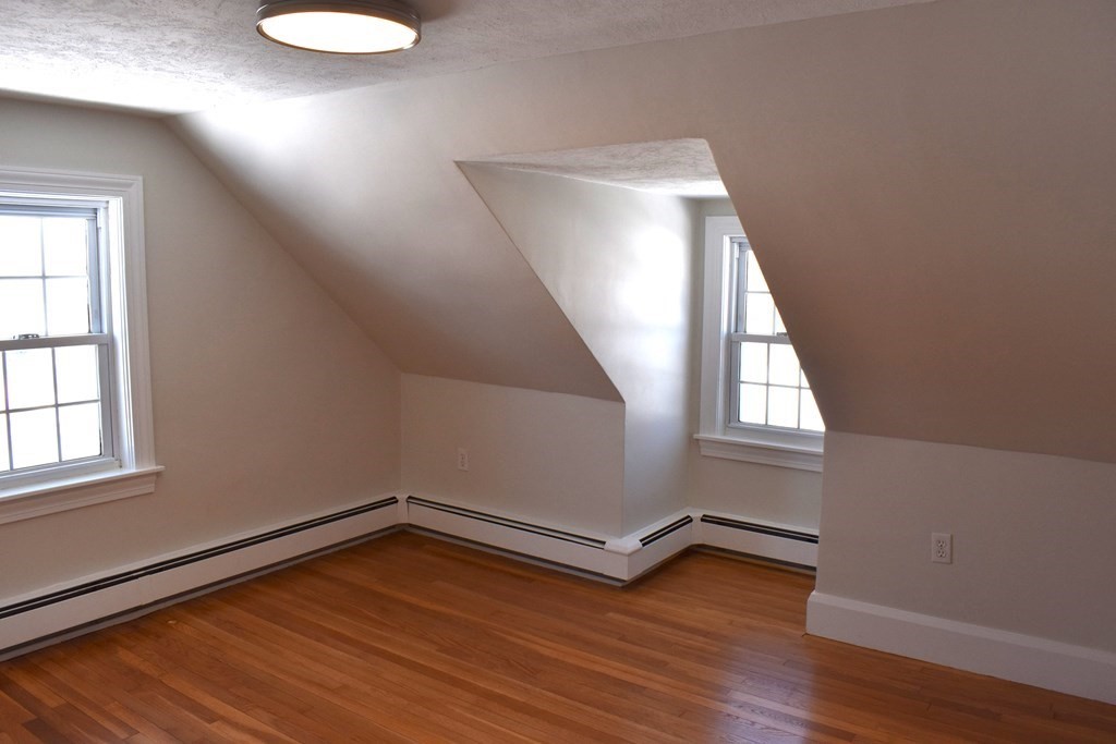 706 Trapelo Road Waltham, MA 02452 - Photo 13 of 25 Gallery Image 13