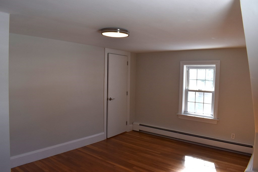 706 Trapelo Road Waltham, MA 02452 - Photo 14 of 25 Gallery Image 14