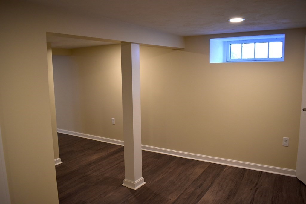 706 Trapelo Road Waltham, MA 02452 - Photo 19 of 25 Gallery Image 19
