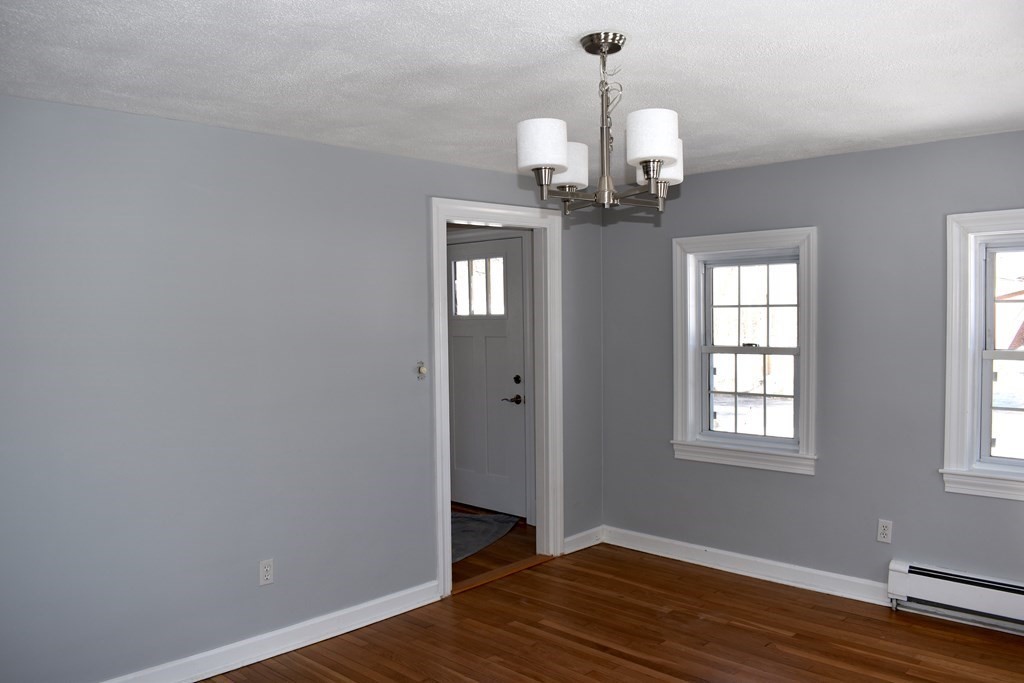 706 Trapelo Road Waltham, MA 02452 - Photo 8 of 25 Gallery Image 8
