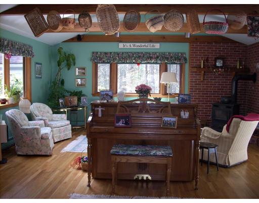58 Beechtree Road Hanover, MA 02339 - Photo 5 of 11 Gallery Image 5