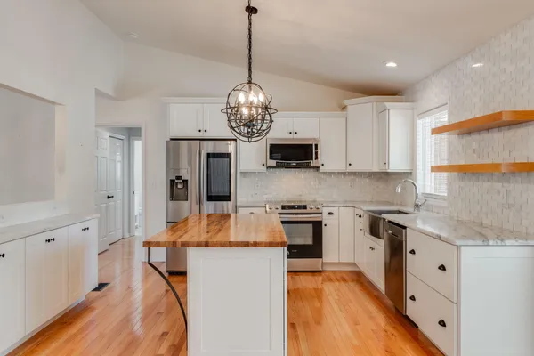 $585,500 | 370 Chapel Creek Drive, Santee, SC 29142