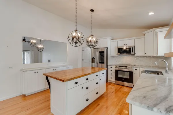 $585,500 | 370 Chapel Creek Drive, Santee, SC 29142