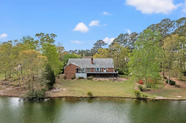 $585,500 | 370 Chapel Creek Drive, Santee, SC 29142
