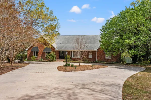 $585,500 | 370 Chapel Creek Drive, Santee, SC 29142