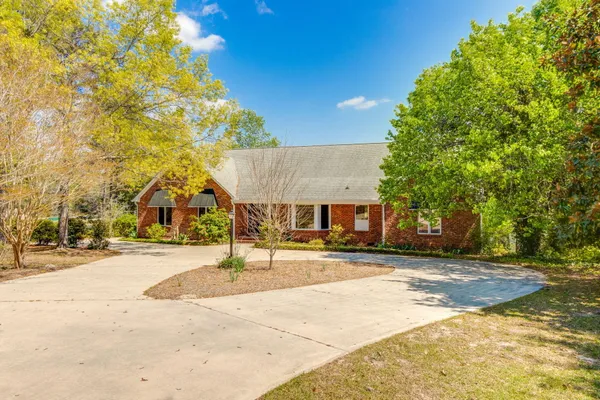 $585,500 | 370 Chapel Creek Drive, Santee, SC 29142
