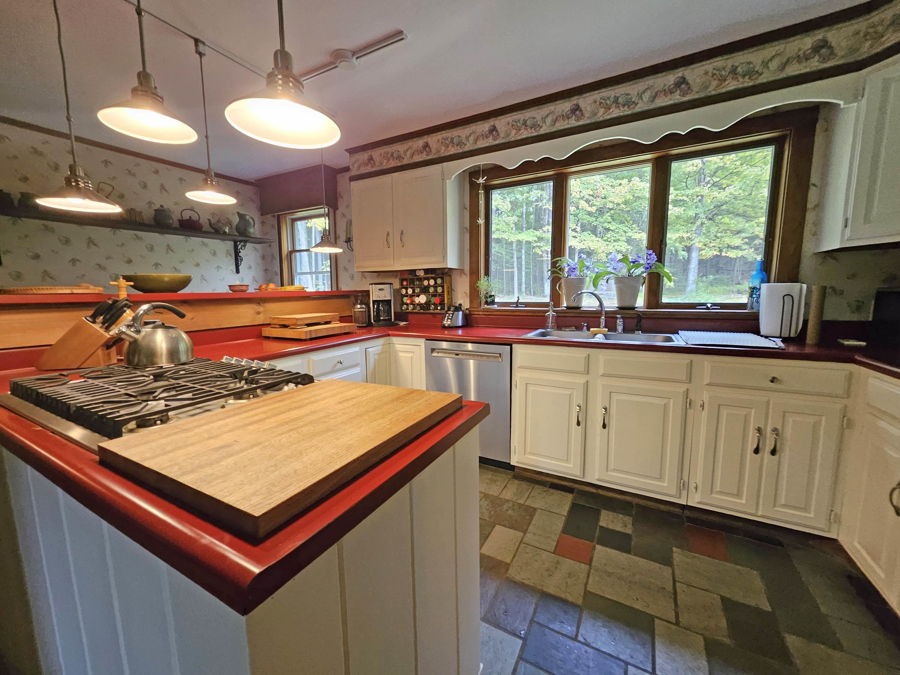 42 Newfane Hill Road Newfane, VT 05345 - Photo 24 of 37