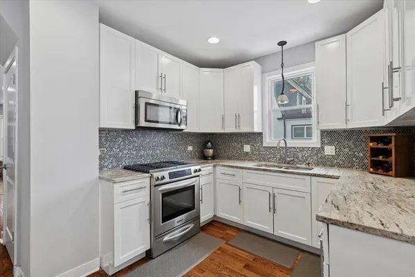 $550,000 | 5646 North Menard Avenue, Chicago, IL 60646