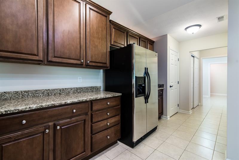 1073 Wealdstone Road Cranberry Township, PA 16066 - Photo 13 of 25 Opposite side of the kitchen looking toward the laundry room and storage room.