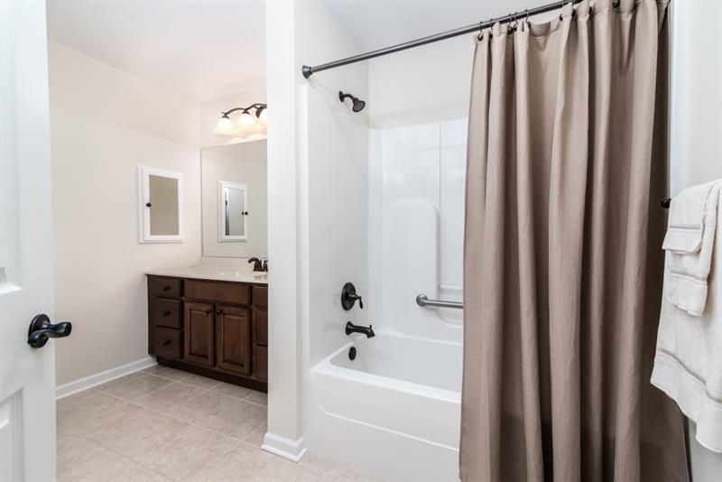 1073 Wealdstone Road Cranberry Township, PA 16066 - Photo 20 of 25 Second Full Bath