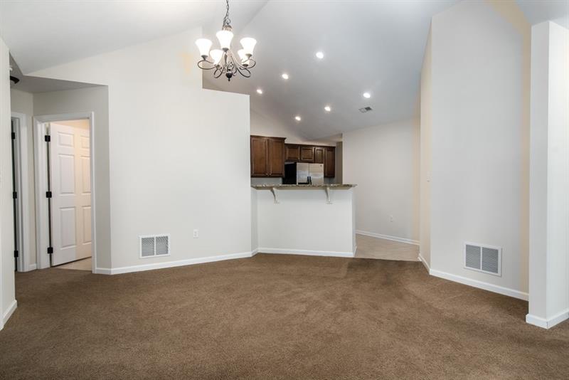 1073 Wealdstone Road Cranberry Township, PA 16066 - Photo 8 of 25 Open Dining area