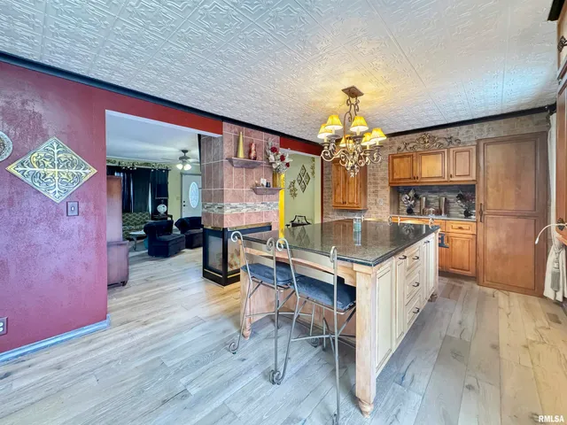 $325,000 | 10250 West Lake Camelot Drive, Mapleton, IL 61547