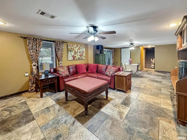 $325,000 | 10250 West Lake Camelot Drive, Mapleton, IL 61547