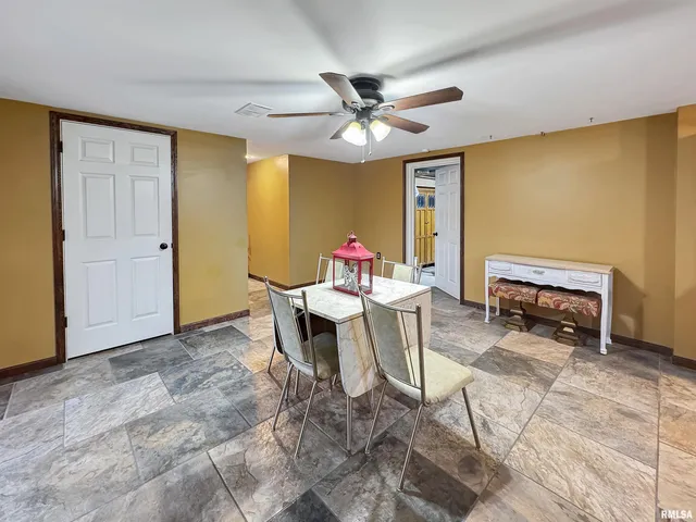 $325,000 | 10250 West Lake Camelot Drive, Mapleton, IL 61547