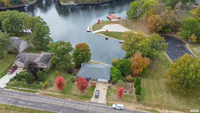 $325,000 | 10250 West Lake Camelot Drive, Mapleton, IL 61547