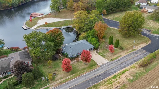 $325,000 | 10250 West Lake Camelot Drive, Mapleton, IL 61547