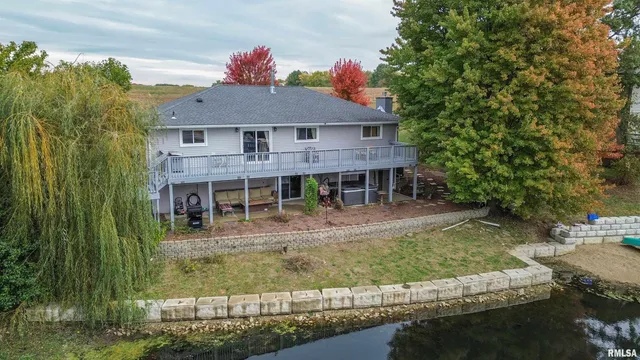 $325,000 | 10250 West Lake Camelot Drive, Mapleton, IL 61547