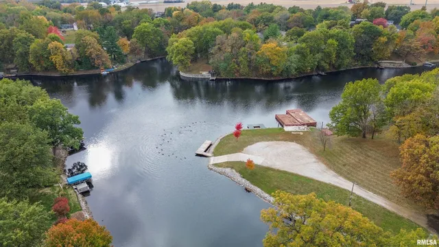 $325,000 | 10250 West Lake Camelot Drive, Mapleton, IL 61547