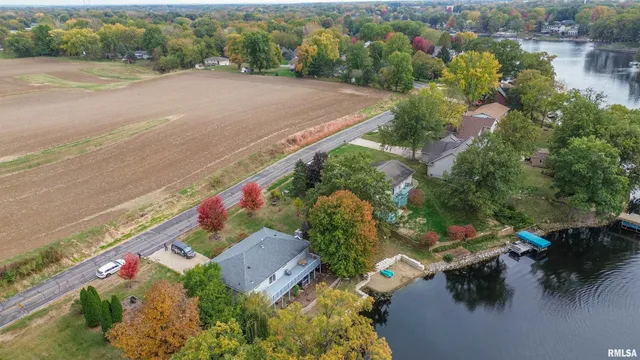 $325,000 | 10250 West Lake Camelot Drive, Mapleton, IL 61547