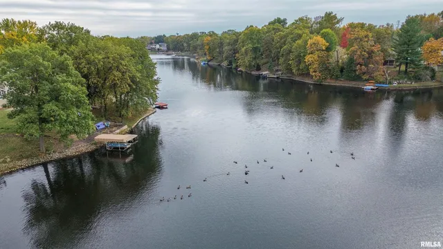 $325,000 | 10250 West Lake Camelot Drive, Mapleton, IL 61547