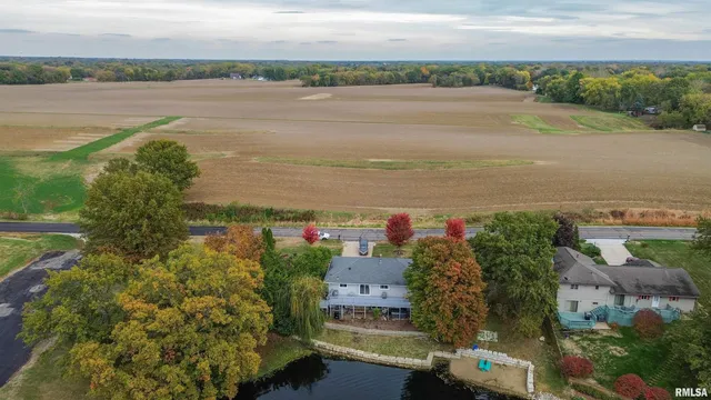 $325,000 | 10250 West Lake Camelot Drive, Mapleton, IL 61547