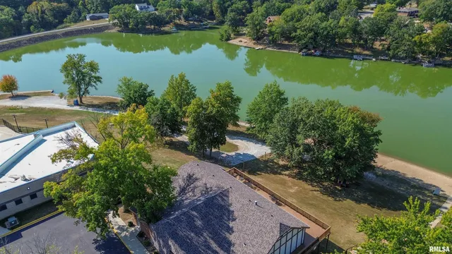 $325,000 | 10250 West Lake Camelot Drive, Mapleton, IL 61547